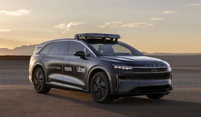 Uber busca investidores para expandir robotaxis e competir com Musk
